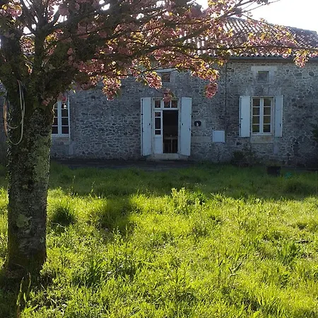 Tatil Evi Les Volets Verts 'the Shutters'
